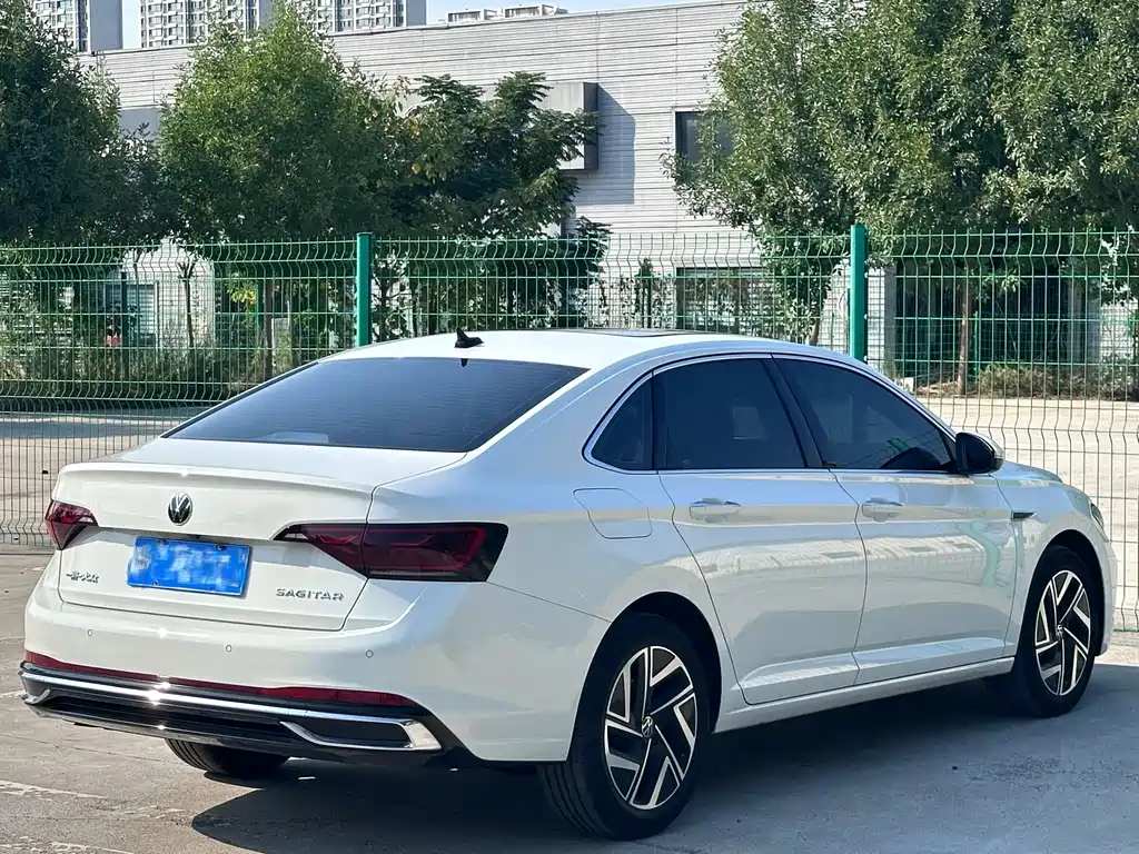 Volkswagen Sagitar — миниатюра 9