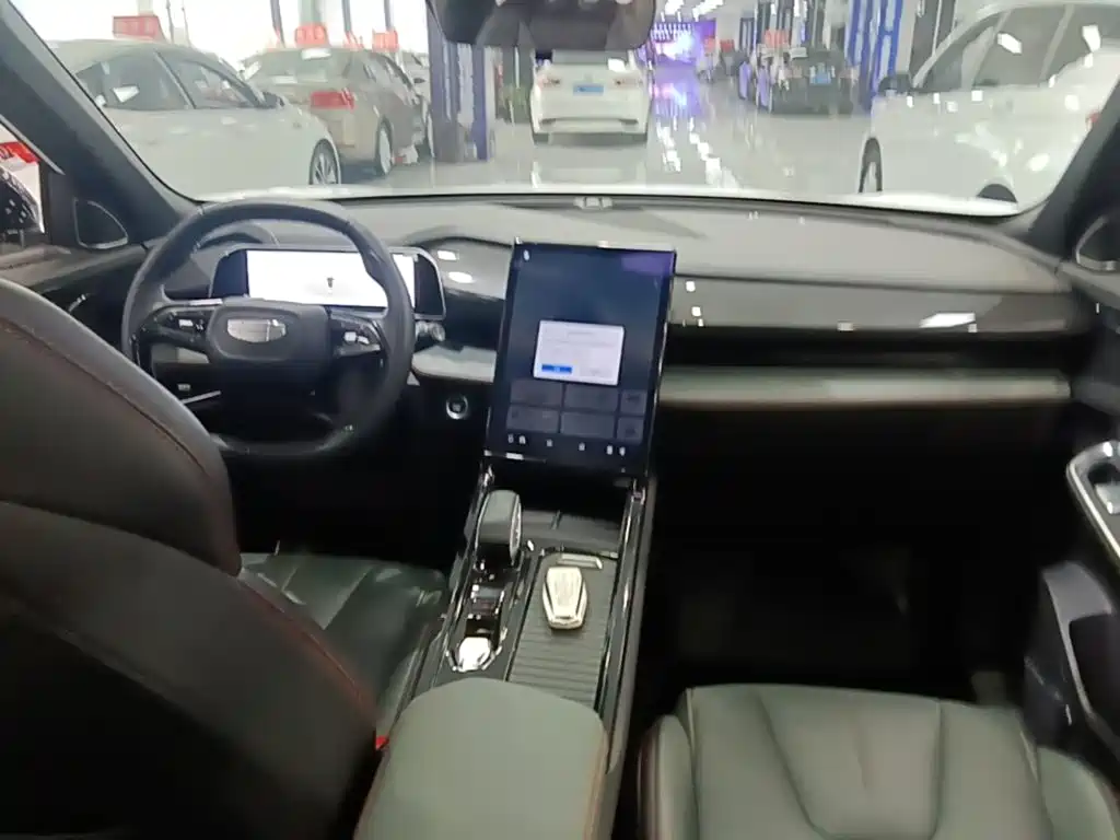 Geely Boyue — миниатюра 10