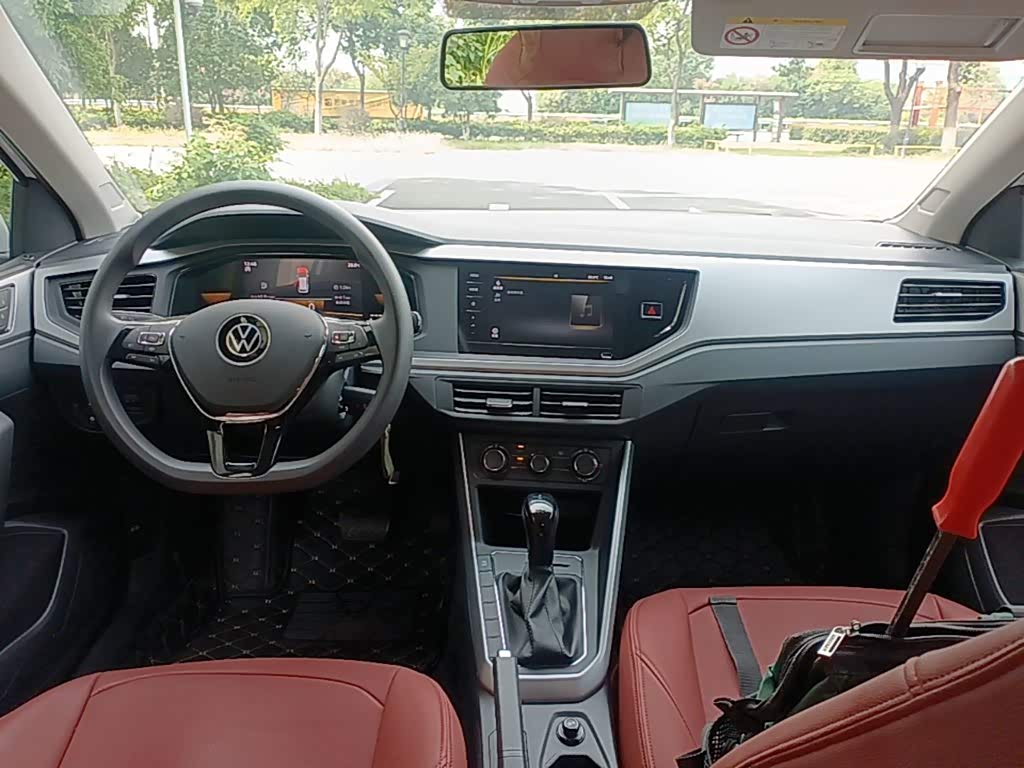 Volkswagen Polo 1.5 л 2024 г. Белый, пробег 2300 км