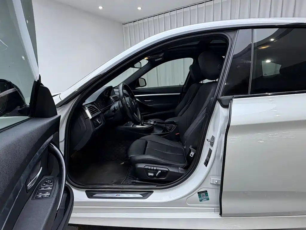 BMW 3 Series GT — миниатюра 12