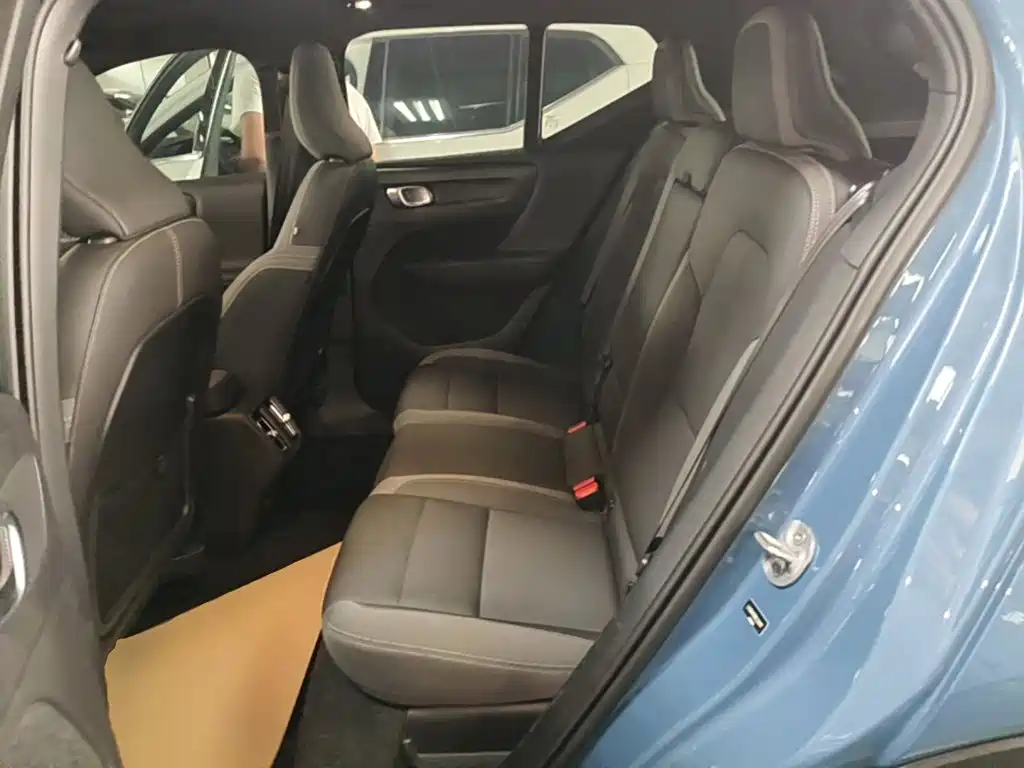 Volvo XC40 — миниатюра 17
