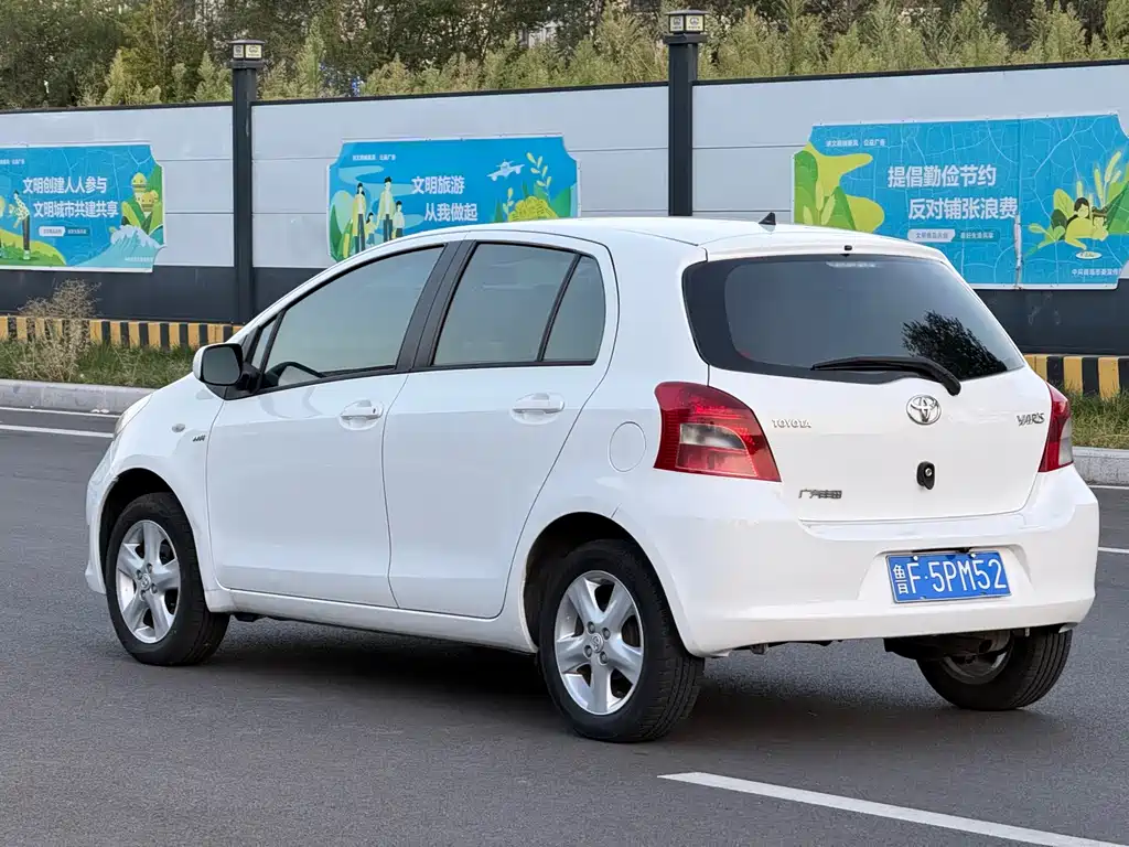 Toyota Yaris — миниатюра 4