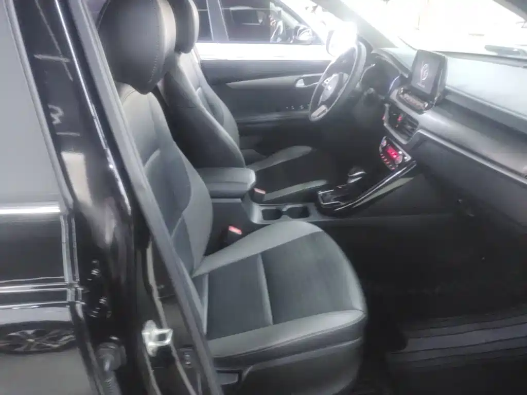 Kia Sportage — миниатюра 25