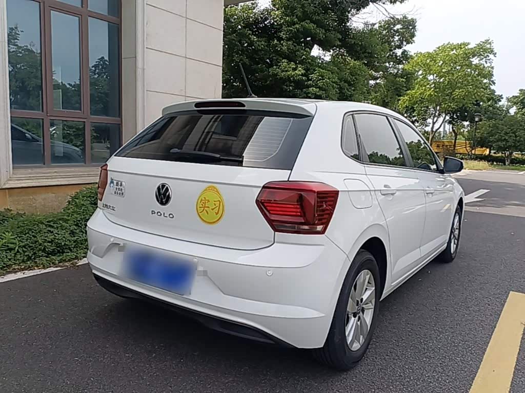 Volkswagen Polo 1.5 л 2024 г. Белый, пробег 2300 км
