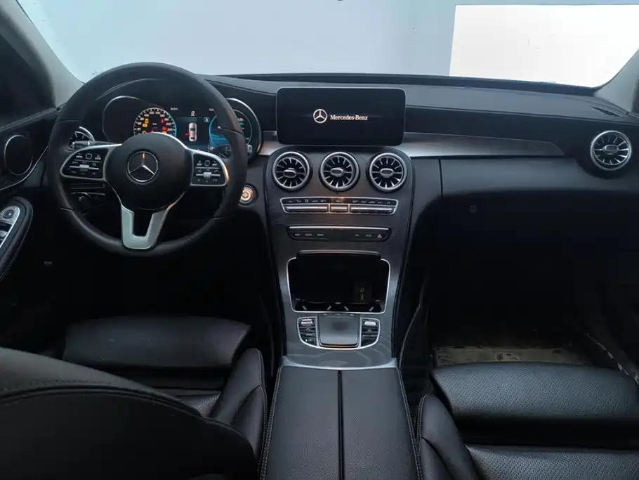 Mercedes-Benz C-Class — миниатюра 12