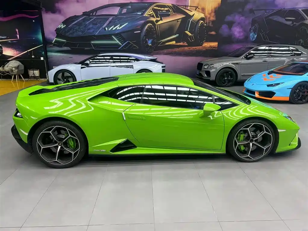 LAMBORGHINI HURACÁN