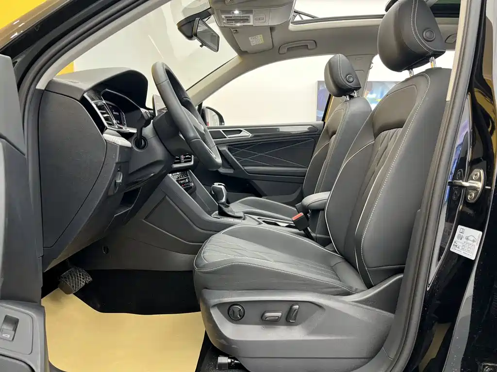Volkswagen Tiguan L — миниатюра 18