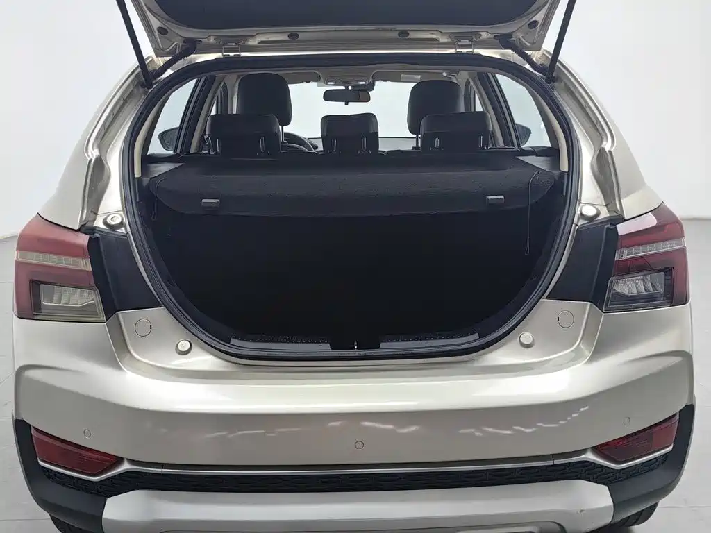 Geely Vision S1 — миниатюра 16