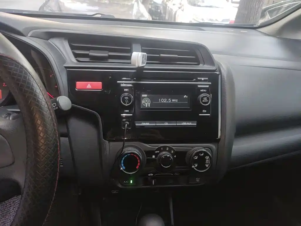 Honda Fit — миниатюра 13