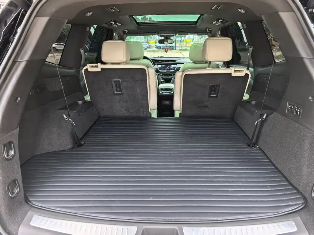Cadillac XT6 — миниатюра 6