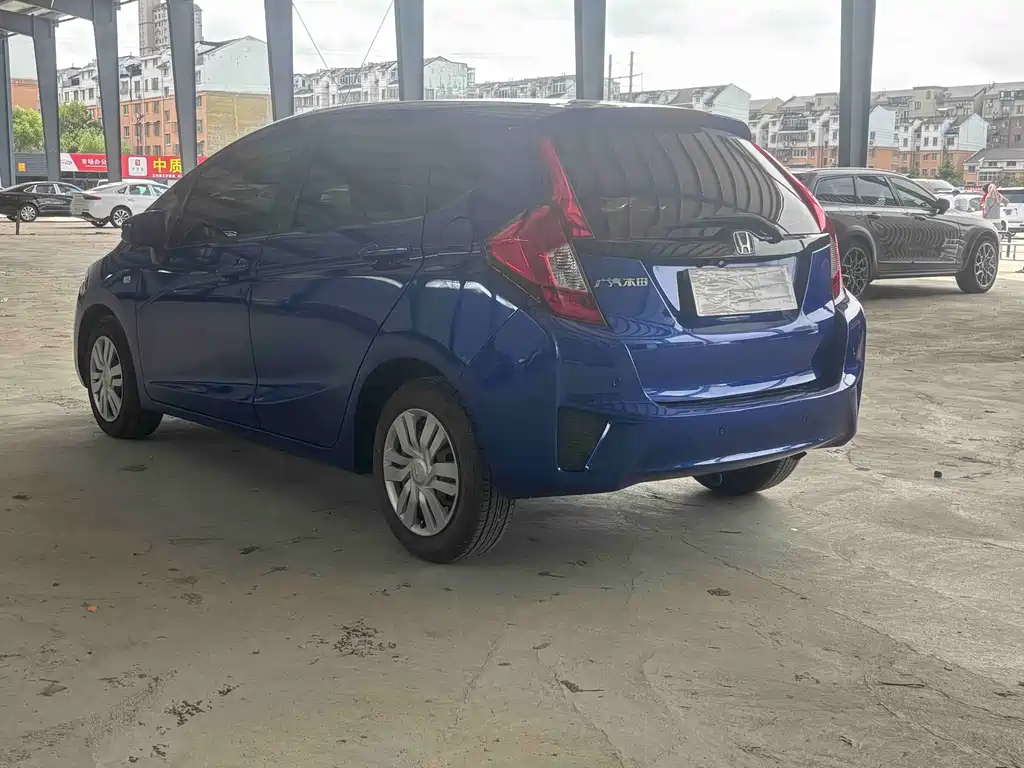 Honda Fit — миниатюра 18