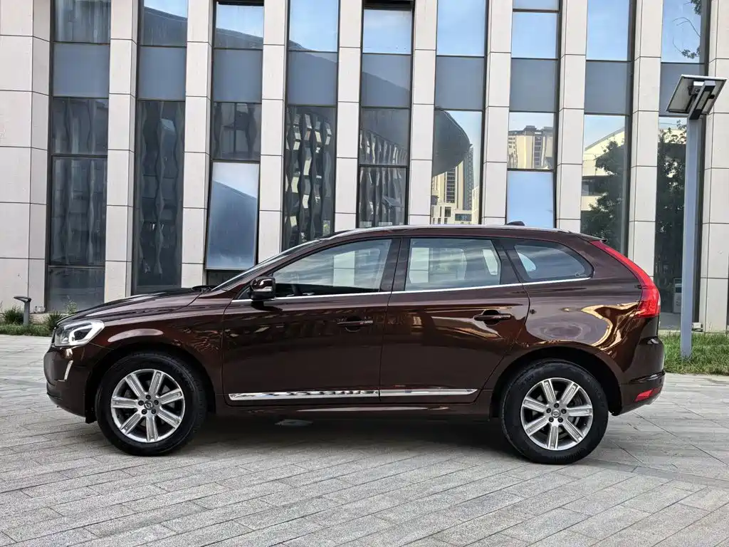 Volvo XC60 — миниатюра 6