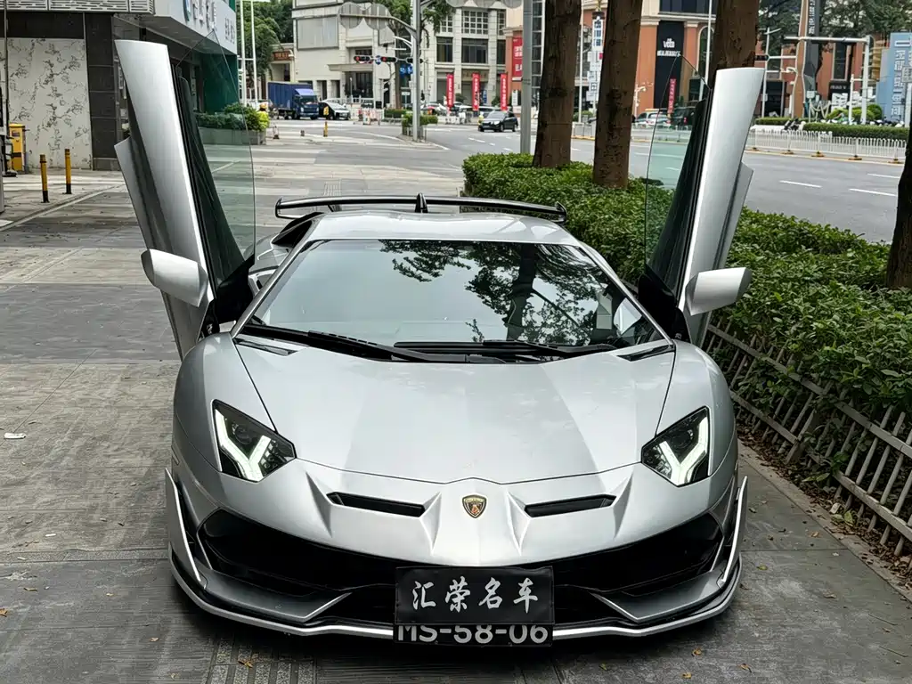 Lamborghini Aventador — миниатюра 2