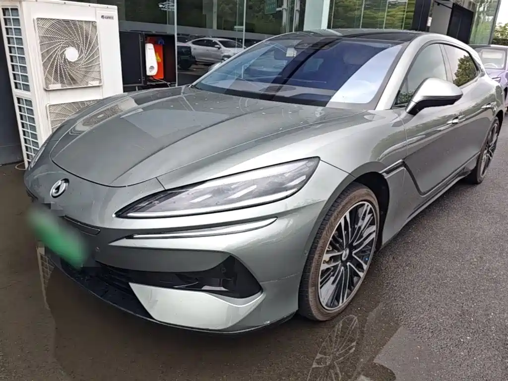 Denza Denza Z9GT 2025