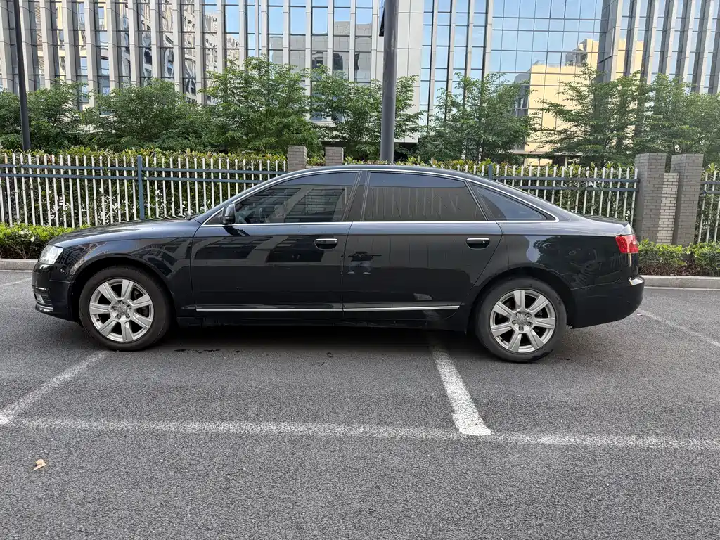 Audi A6L 2010 2.8 FSI Luxury
