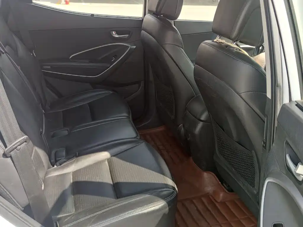 Hyundai Santa Fe — миниатюра 9
