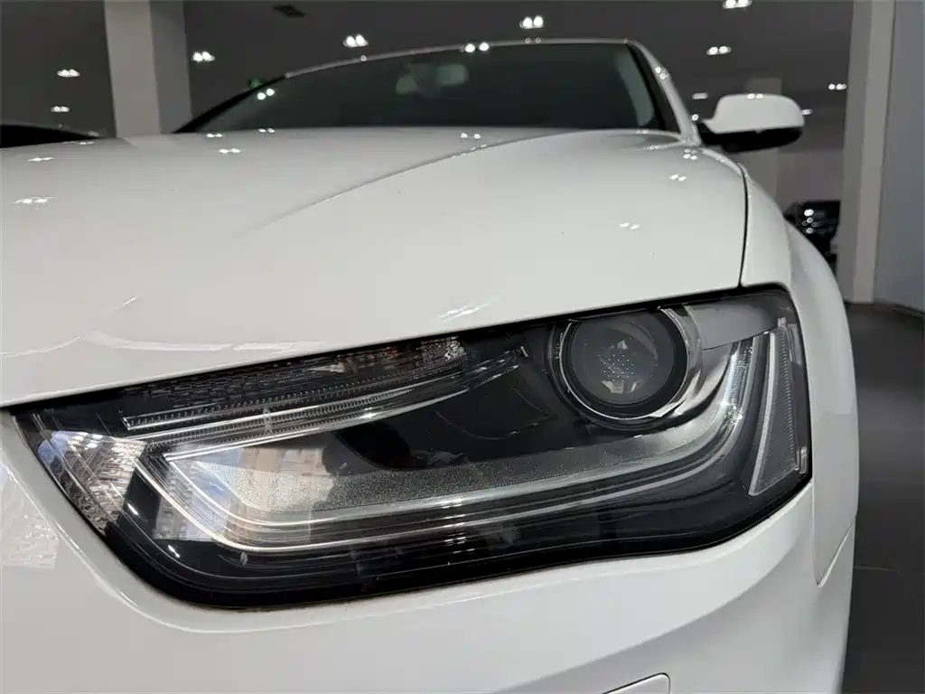 Audi A4L — миниатюра 11