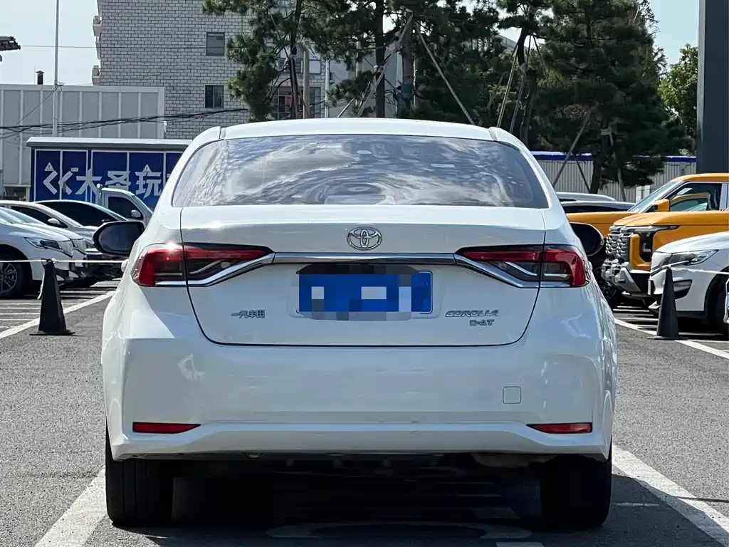 Toyota Corolla — миниатюра 8