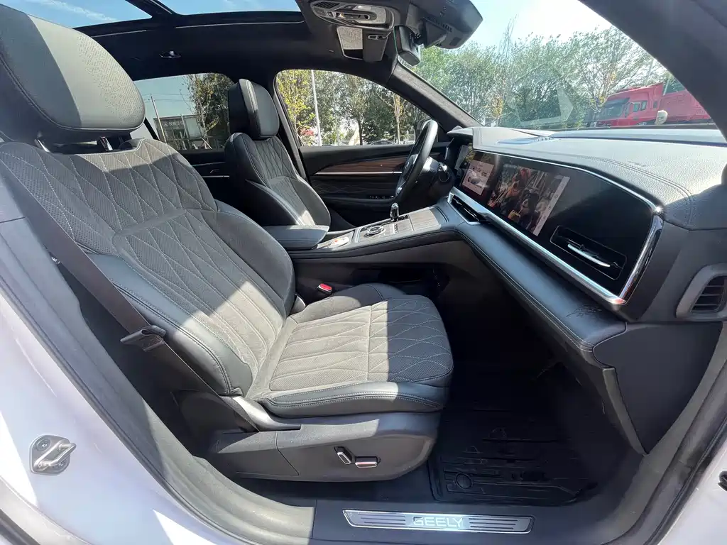 Geely Xingyue L — миниатюра 13