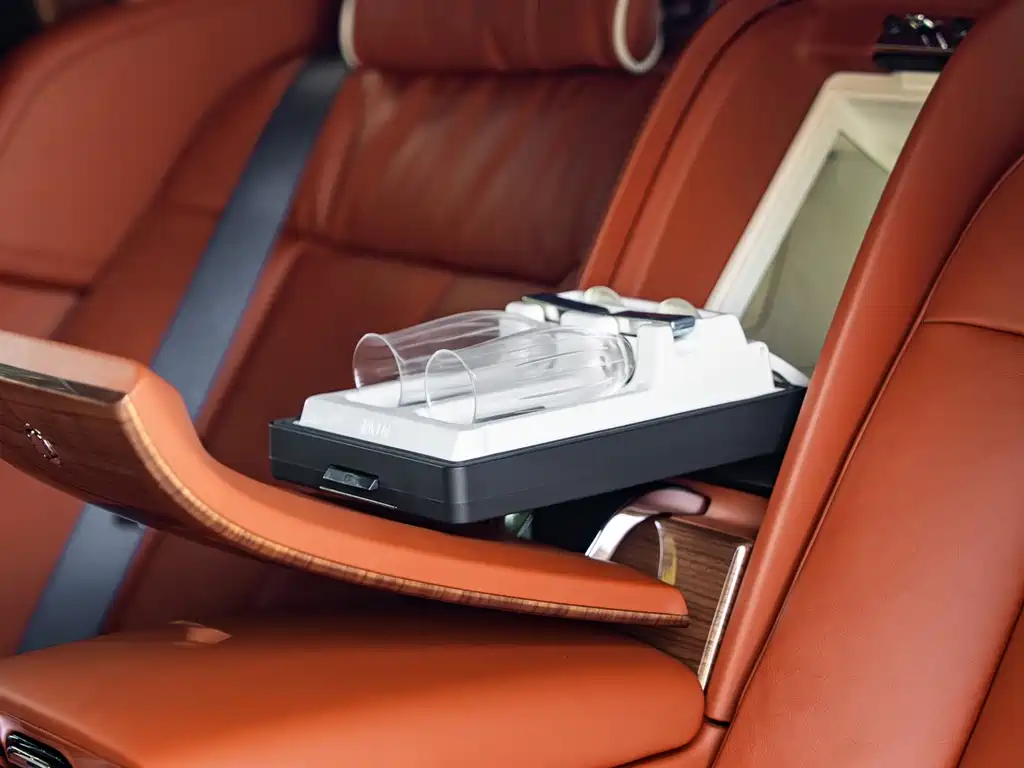 Rolls-Royce Phantom — миниатюра 14