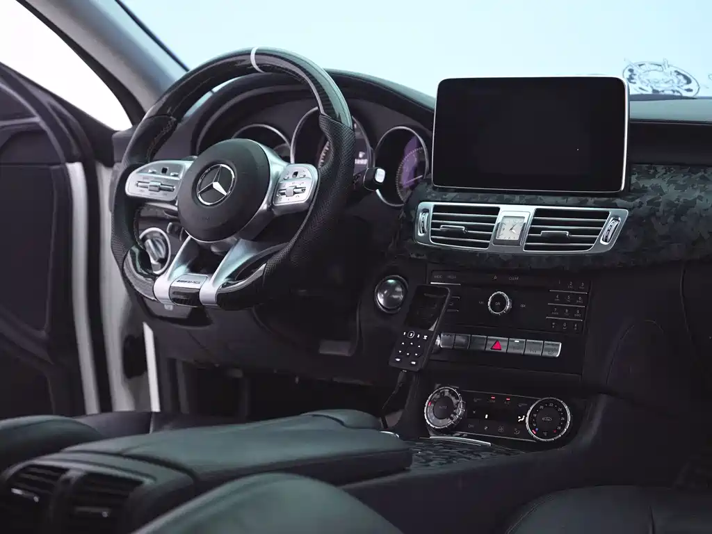 Mercedes-Benz CLS — миниатюра 4
