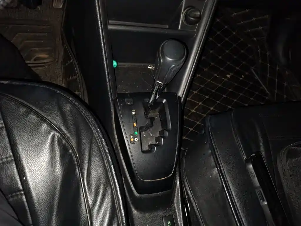 Toyota Yaris L — миниатюра 15