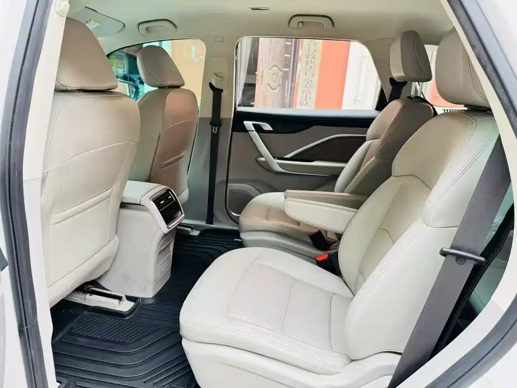 Geely Jia Ji — миниатюра 8