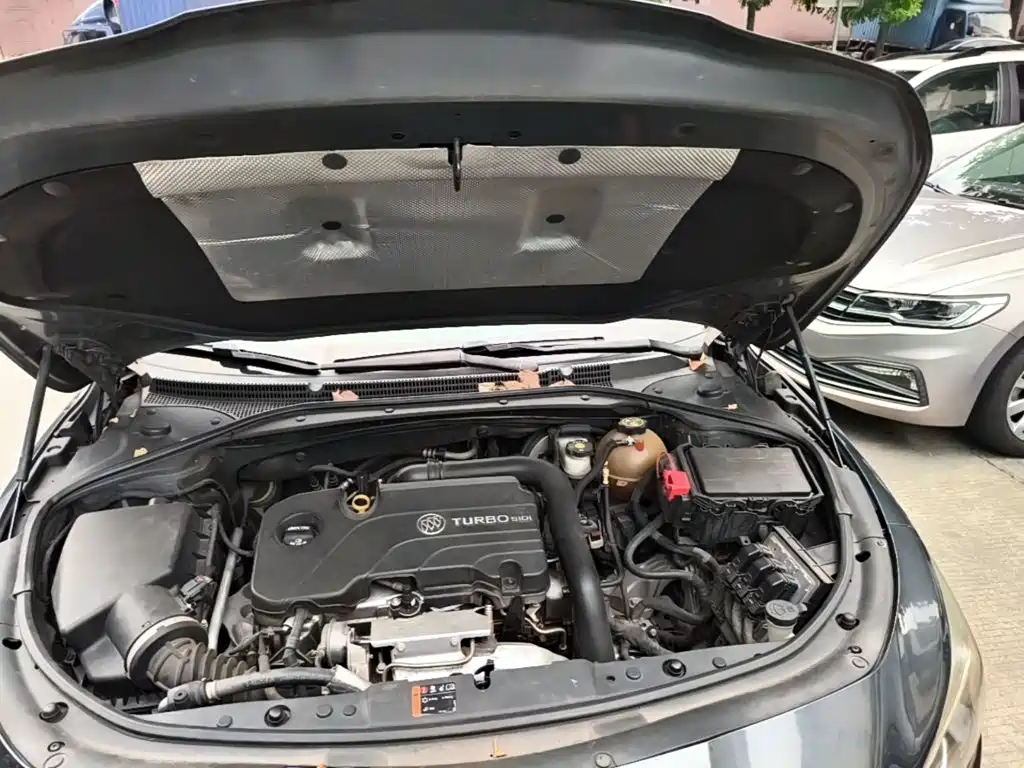 Buick LaCrosse — миниатюра 23