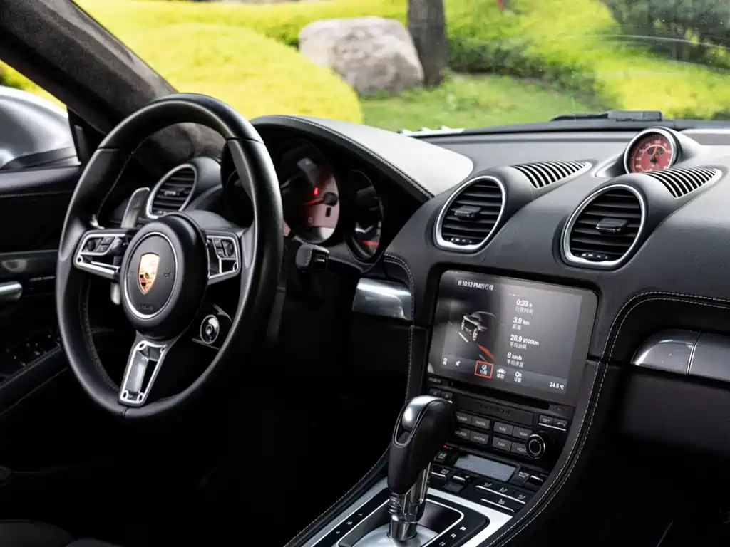 Porsche 718 2018 Cayman 2.0T