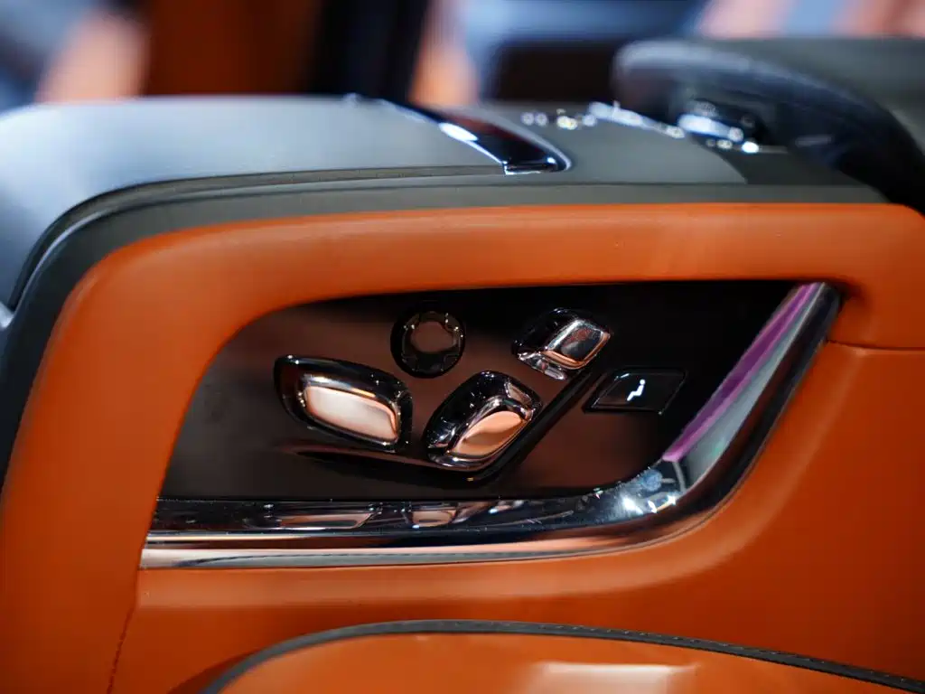 Rolls-Royce Cullinan — миниатюра 44