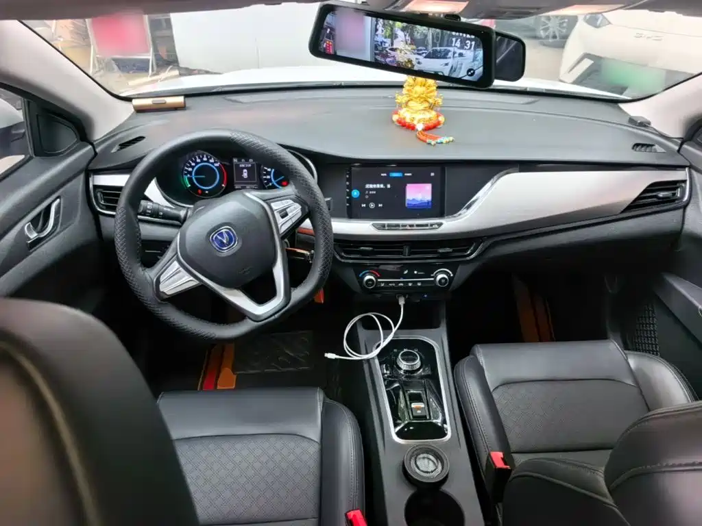 Changan Eado New Energy — миниатюра 10