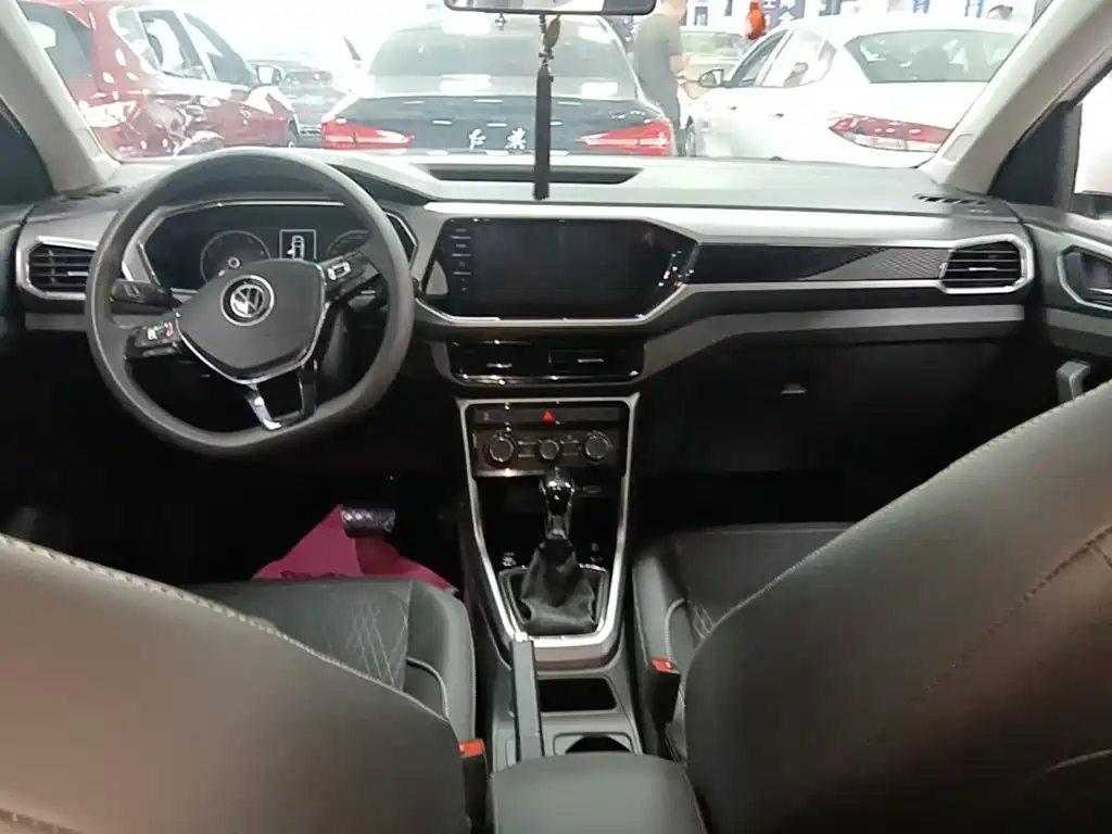 Volkswagen T-Cross — миниатюра 10