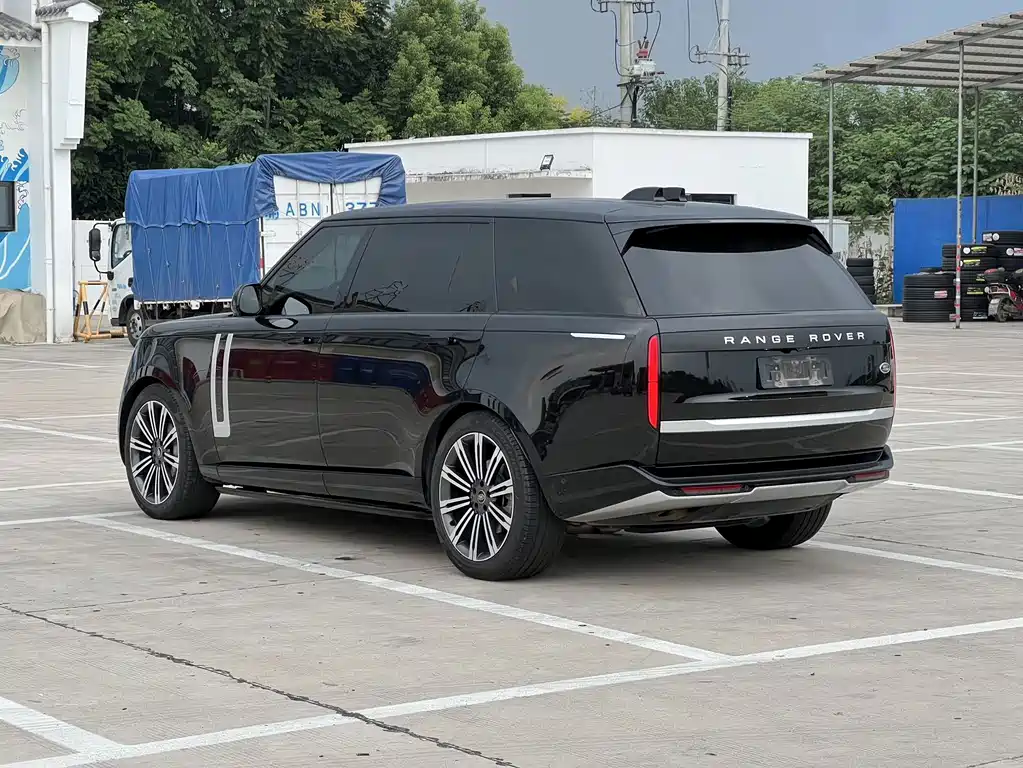 Land Rover Range Rover — миниатюра 6