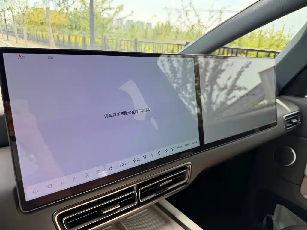 Li Auto Li MEGA — миниатюра 20