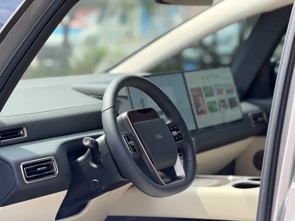 Li Auto Li MEGA — миниатюра 13