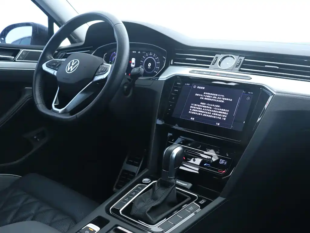 VOLKSWAGEN MAGOTAN GTE PLUG IN HYBRID