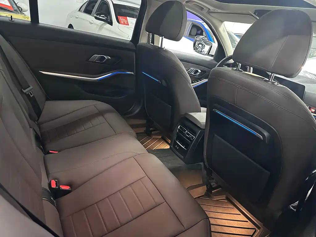 BMW 3 Series — миниатюра 11
