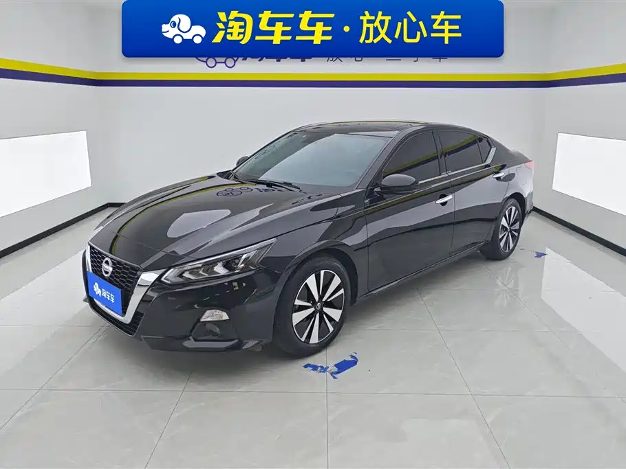 Купить Nissan Teana
