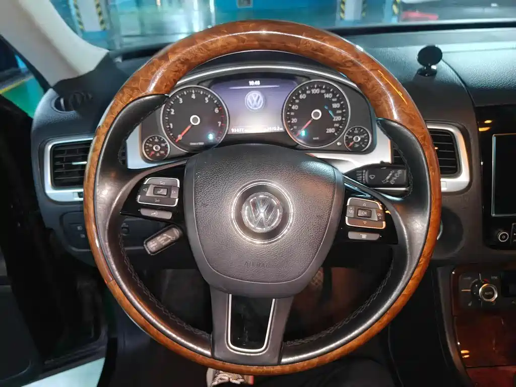 Volkswagen Touareg — миниатюра 4