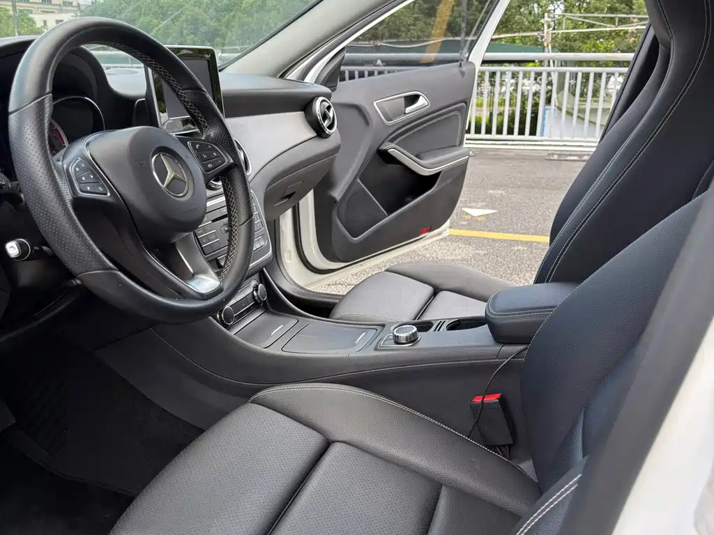 Mercedes-Benz GLA — миниатюра 4