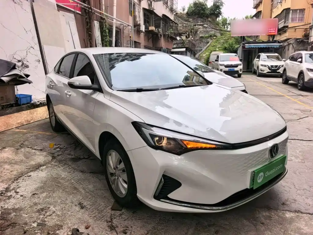 Changan Eado New Energy — миниатюра 4