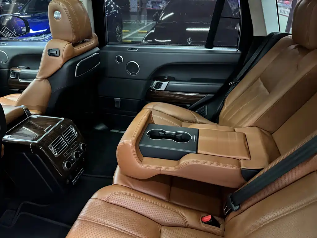 Land Rover Range Rover — миниатюра 40