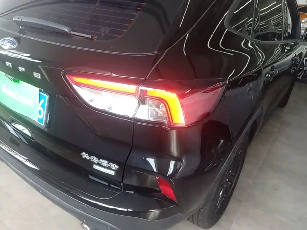 Ford Escape — миниатюра 8