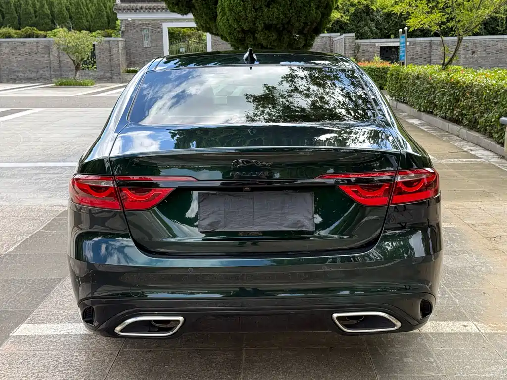 Jaguar XFL — миниатюра 5