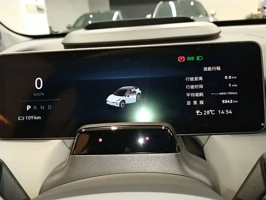 Zeekr X — миниатюра 12