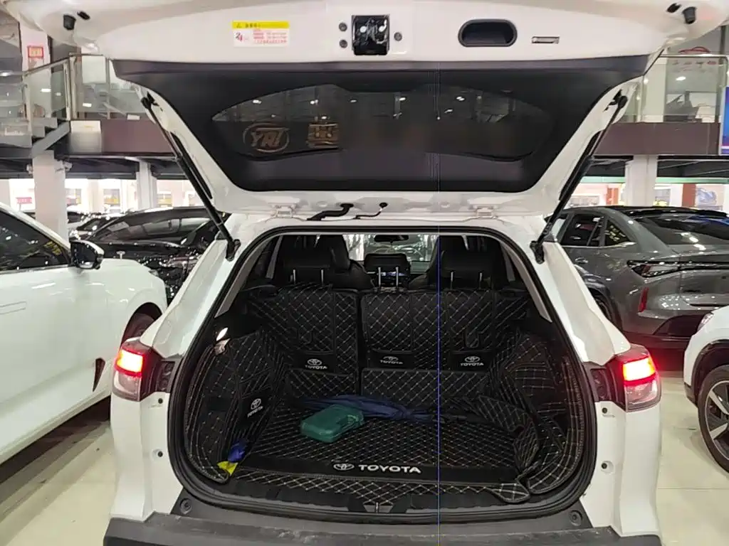 Toyota Frontlander — миниатюра 19
