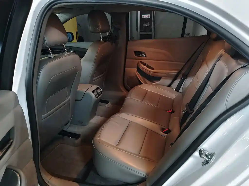 Chevrolet Malibu — миниатюра 8