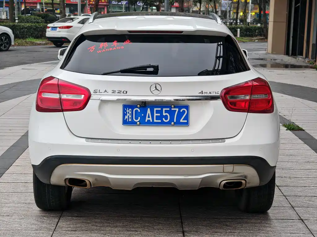 Mercedes-Benz GLA 2016 GLA 200 Fashion