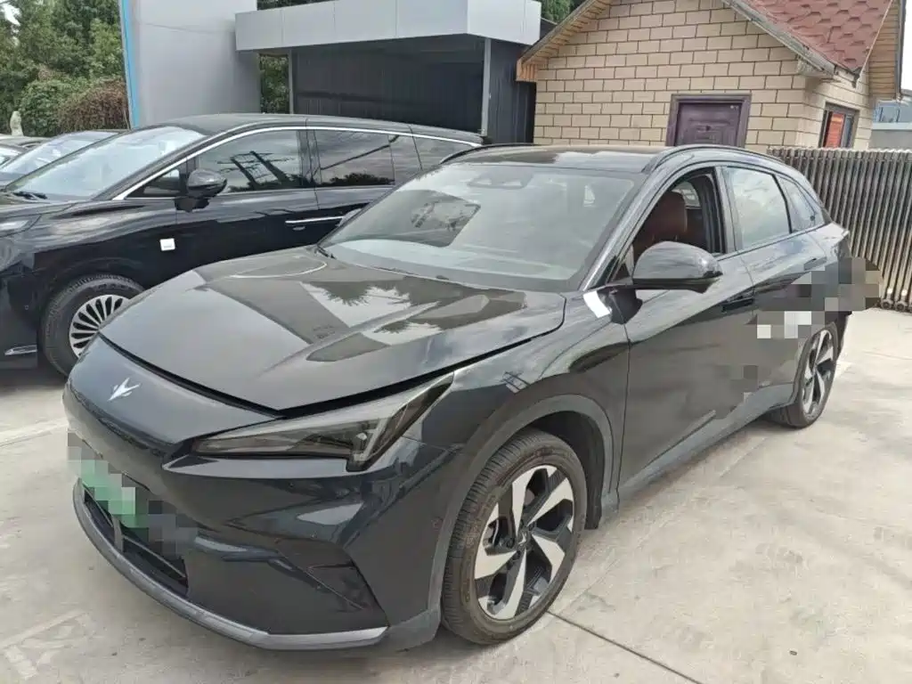 ARCFOX Alpha T5