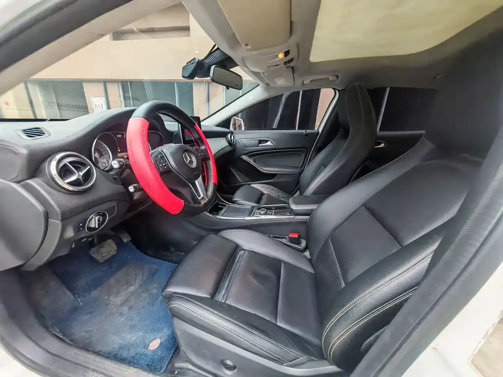 Mercedes-Benz GLA 2016 GLA 200 Fashion
